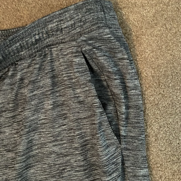 All in Motion sweatpants. Size XL. Color: multi ( blk/gray/wht) like new - Picture 3 of 4